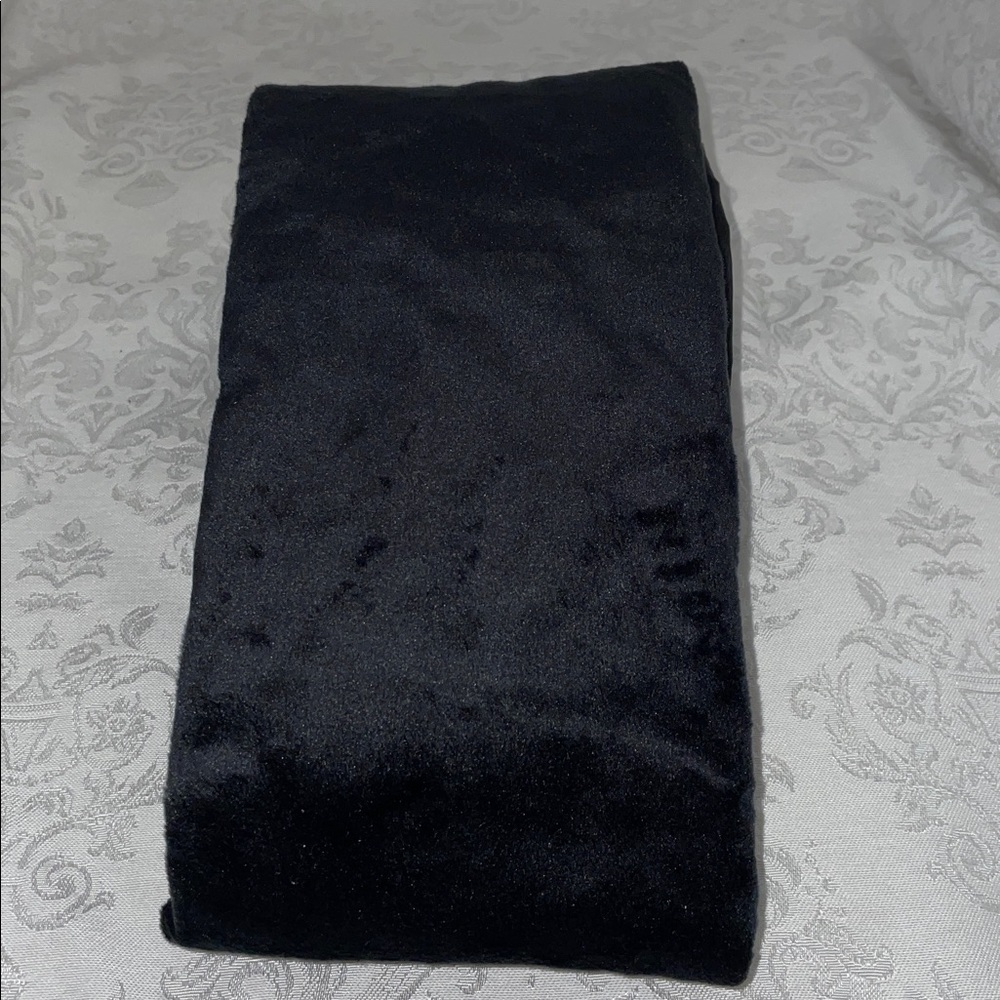 NWOT HLAOHSWER Black Heated Scarf - Picture 5 of 5